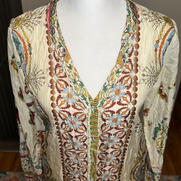 Johnny Was Butterfly and Baubles 100% Silk Tunic Button Blouse New Size XS - Picture 3 of 11